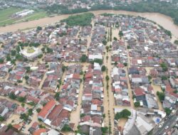 Bekasi Tenggelam? Sawah Hilang, Banjir Abadi Mengancam!