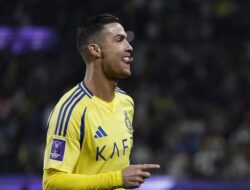 Ronaldo Cetak Gol Penalti, Al Nassr Hancurkan Esteghlal 3-0