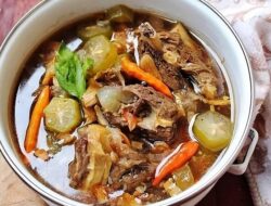 Sahur Sehat: Resep Asem-asem Iga Sapi Kuah Gurih Segar