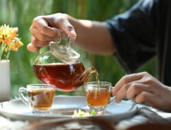 Sahur dan Buka Puasa Lebih Sehat dengan Teh Tawar: 7 Manfaatnya