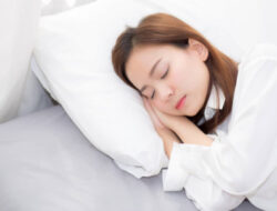 Tidur Siang: Pemicu Berat Badan Naik atau Hanya Mitos Belaka?