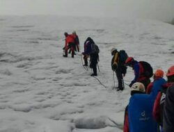 Tragedi Carstensz: Dua Pendaki Tewas, Hipotermia Ancam Jiwa